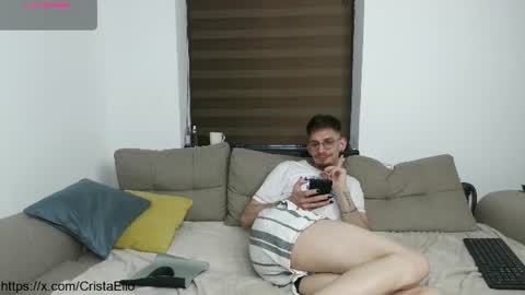 Snapshot of cristaelio chatting on July 2026 06:10:01 PM Crista-Elio online show from July 2026 06:10:01 PM
