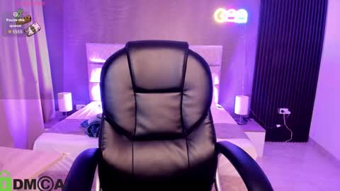 cristal__adams online show from October 2025 12:35:02 PM