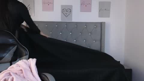  Alejandra from Wednesday to Saturday from 1000 pm to 400 am Colombian hour online show from April 2026 02:56:01 AM