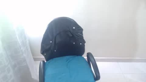 Snapshot of cristal_jayan chatting on February 2026 04:12:02 PM HI online show from February 2026 04:12:02 PM