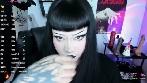 Cris online show from July 2026 02:45:02 PM