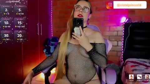 Snapshot of cristal_princess_ chatting on June 2026 09:09:01 PM Cristal online show from June 2026 09:09:01 PM