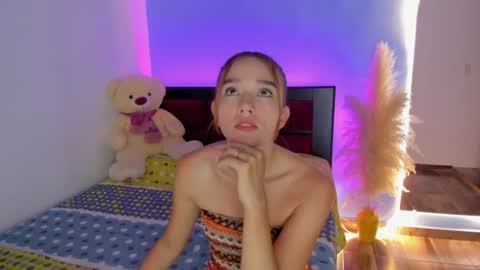 Snapshot of cristal_t2 chatting on July 2026 07:16:02 PM cristal_t2 online show from July 2026 07:16:02 PM