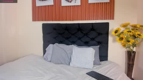 cristale69 online show from April 2026 06:52:01 PM