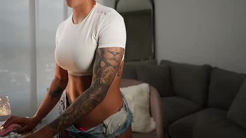 Laura online show from March 2026 04:58:02 PM