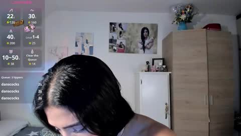 Snapshot of cristalmunez chatting on October 2025 02:17:02 PM cristal online show from October 2025 02:17:02 PM