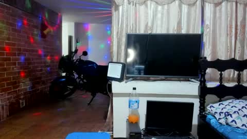 Snapshot of cristiand20 chatting on March 2025 03:08:01 AM Cristian online show from March 2025 03:08:01 AM