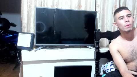 Snapshot of cristiand20 chatting on March 2025 06:12:02 AM Cristian online show from March 2025 06:12:02 AM