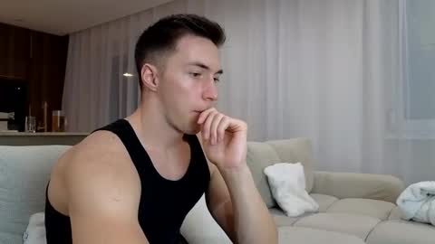 Snapshot of cristianovilla chatting on February 2025 10:36:01 PM CristianoHailey online show from February 2025 10:36:01 PM