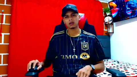 Snapshot of cristiantayron chatting on July 2026 06:59:02 AM cristian online show from July 2026 06:59:02 AM