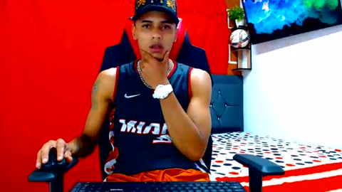 Snapshot of cristiantayron chatting on July 2026 07:55:02 AM cristian online show from July 2026 07:55:02 AM