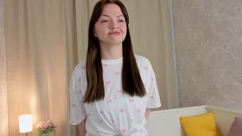 Snapshot of cristicaire chatting on February 2026 04:43:02 AM Kate online show from February 2026 04:43:02 AM