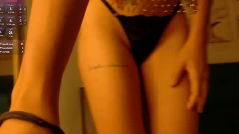 Cris  online show from March 2026 07:25:01 PM