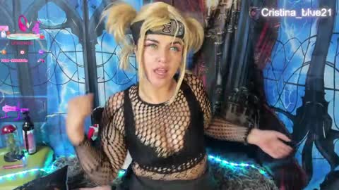 Cristina  online show from April 2026 11:35:02 PM