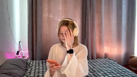 Snapshot of cristinekondo chatting on April 2026 02:25:01 PM Marry online show from April 2026 02:25:01 PM