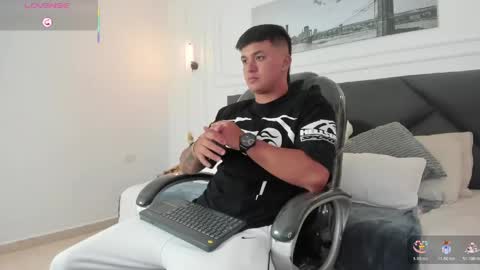 Snapshot of cristopher_strong chatting on May 2026 02:12:01 PM Cristopher online show from May 2026 02:12:01 PM