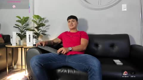 Snapshot of cristopher_strong chatting on June 2026 01:46:02 PM Cristopher online show from June 2026 01:46:02 PM