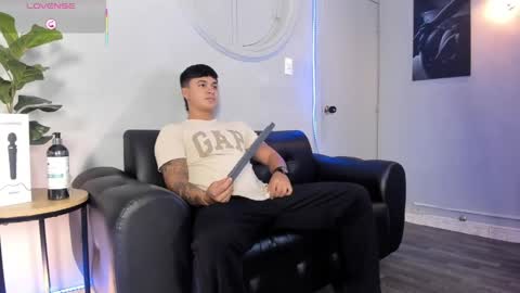 Snapshot of cristopher_strong chatting on June 2026 02:23:01 PM Cristopher online show from June 2026 02:23:01 PM