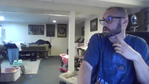 Snapshot of crm400 chatting on May 2026 01:54:02 AM billybasement online show from May 2026 01:54:02 AM