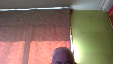 Snapshot of crmperez chatting on April 2026 06:05:01 PM crmperez online show from April 2026 06:05:01 PM