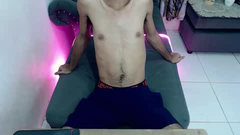 Snapshot of crocodale chatting on September 2025 12:00:02 AM crocodale online show from September 2025 12:00:02 AM