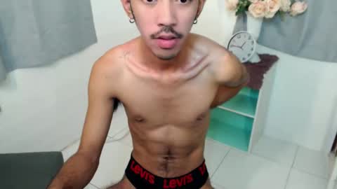 Snapshot of crocodale chatting on October 2025 10:20:02 PM crocodale online show from October 2025 10:20:02 PM