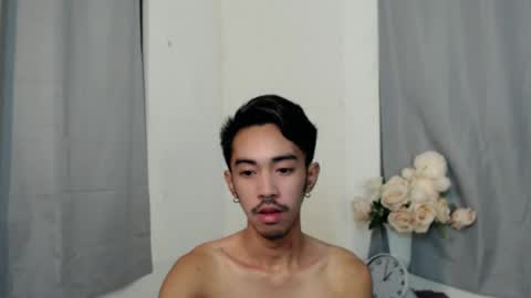 Snapshot of crocodale chatting on October 2025 10:36:02 AM crocodale online show from October 2025 10:36:02 AM