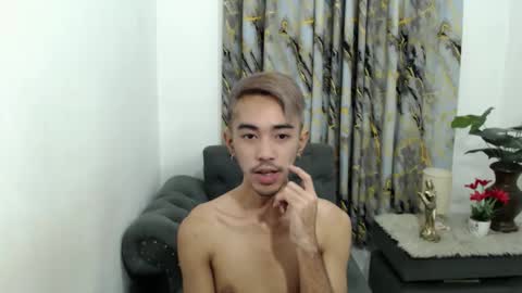 Snapshot of crocodale chatting on October 2025 01:33:02 PM crocodale online show from October 2025 01:33:02 PM