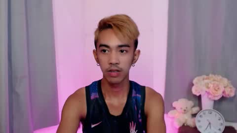 Snapshot of crocodale chatting on November 2025 02:06:01 PM crocodale online show from November 2025 02:06:01 PM