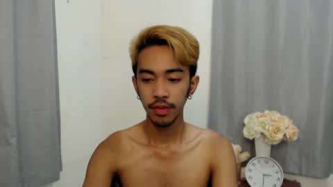 Snapshot of crocodale chatting on November 2025 11:02:01 AM crocodale online show from November 2025 11:02:01 AM