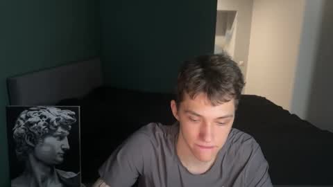 cronck52 online show from December 2025 09:31:02 PM