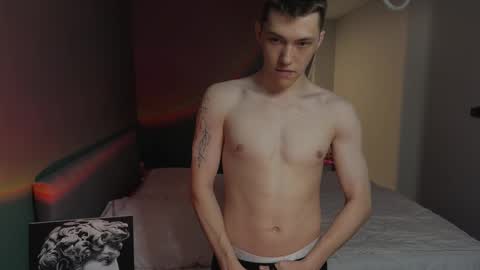 cronck52 online show from February 2026 08:14:01 PM