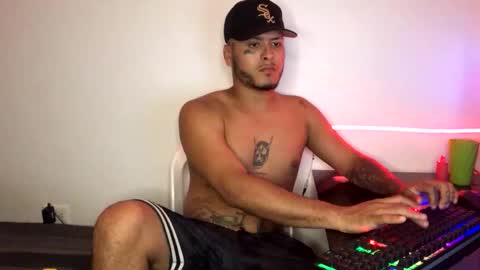 crow_black00 online show from April 2026 09:37:02 PM