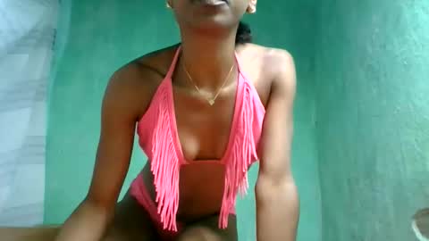 Snapshot of crushlove069 chatting on June 2026 05:27:01 AM crushlove069 online show from June 2026 05:27:01 AM