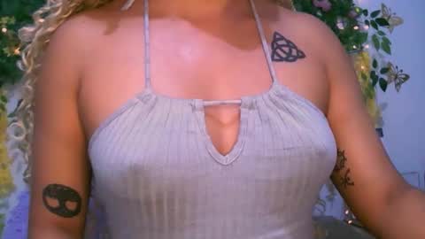 crysrus online show from December 2025 12:04:02 AM