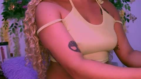 crysrus online show from December 2025 01:23:02 AM