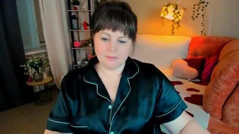 Snapshot of crystaalstaar chatting on June 2026 11:21:01 PM Anna online show from June 2026 11:21:01 PM