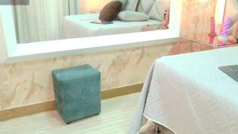 Snapshot of crystal_gilton chatting on January 2026 07:08:02 PM crystal_gilton online show from January 2026 07:08:02 PM