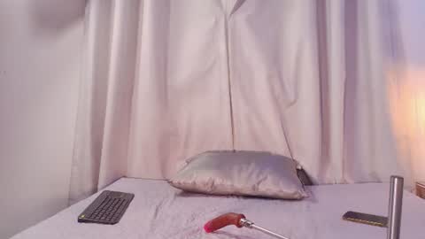 Snapshot of crystal_gilton chatting on July 2026 07:13:01 PM crystal_gilton online show from July 2026 07:13:01 PM