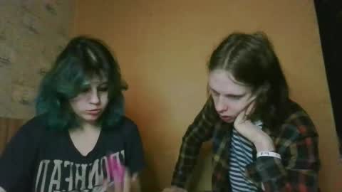 Crystal and Marcl online show from January 2025 10:40:01 PM