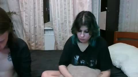 Crystal and Marcl online show from January 2025 05:26:02 AM