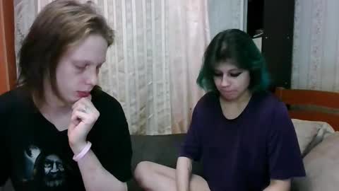 Crystal and Marcl online show from March 2025 09:40:02 AM