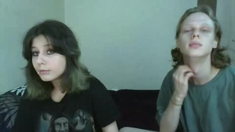 Crystal and Marcl online show from September 2025 07:02:02 PM