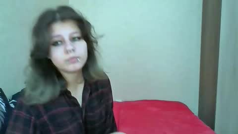 Crystal and Marcl online show from September 2025 12:18:01 PM