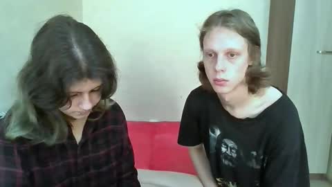 Crystal and Marcl online show from September 2025 01:16:02 PM