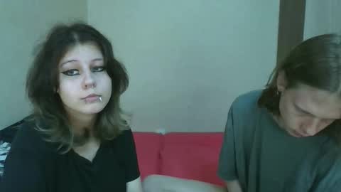 Crystal and Marcl online show from November 2025 11:23:02 AM