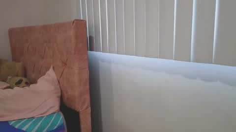 Crystal Blaze online show from November 2025 10:48:02 AM