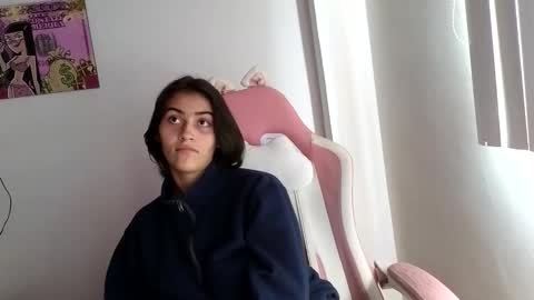 Crystal Blaze online show from November 2025 05:56:02 PM