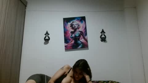 Snapshot of crystal_starx chatting on June 2026 03:25:01 AM Crystal Blaze online show from June 2026 03:25:01 AM