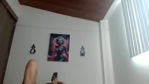 Snapshot of crystal_starx chatting on June 2026 03:01:02 PM Crystal Blaze online show from June 2026 03:01:02 PM